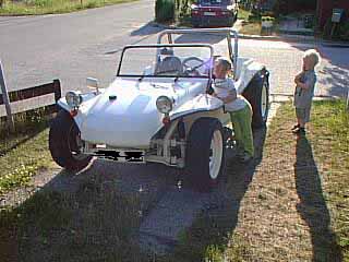 buggy_fram.JPG (28589 bytes)